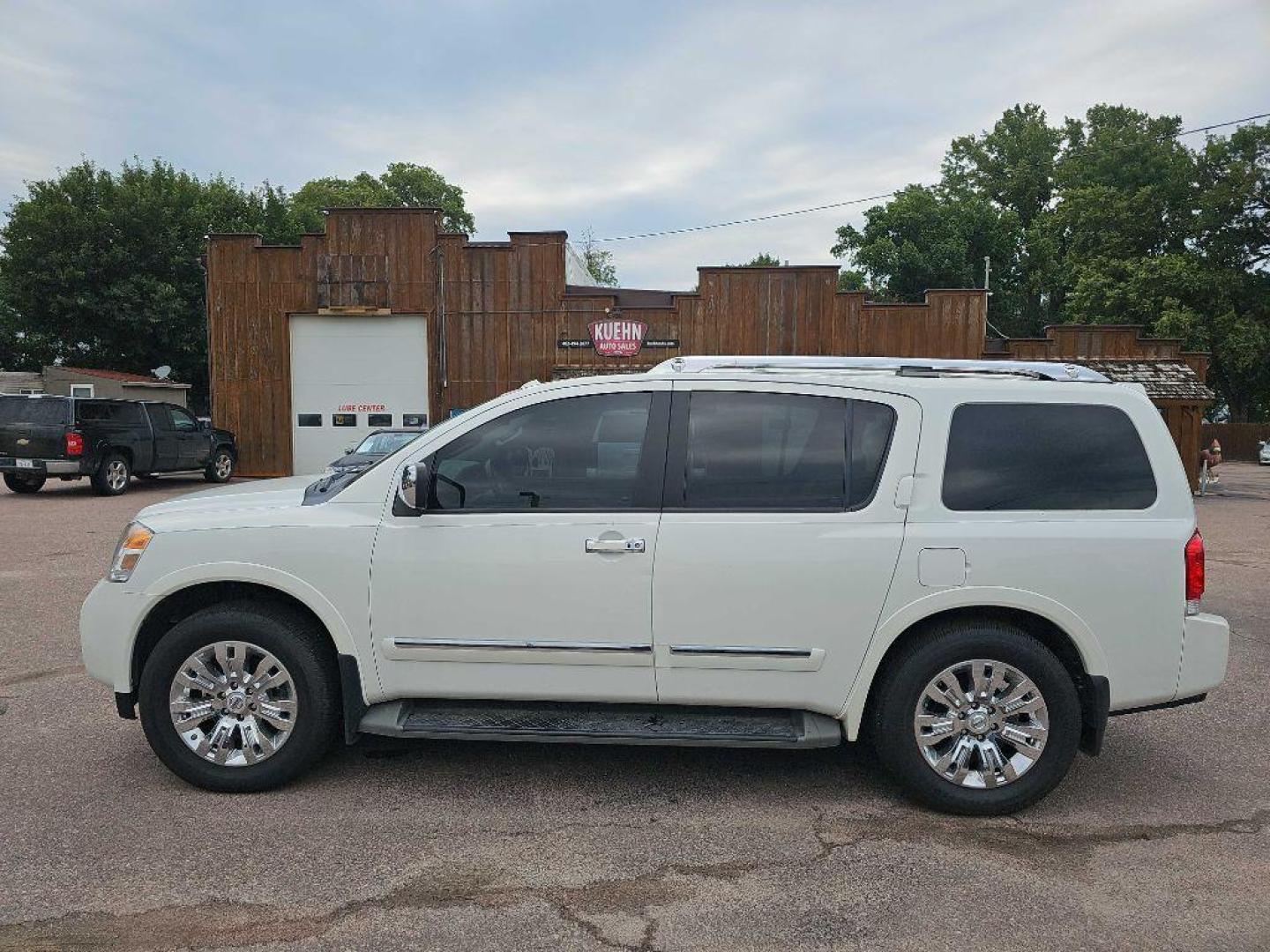 2015 WHITE NISSAN ARMADA SV (5N1BA0NC9FN) with an 5.6L engine, Automatic transmission, located at 495 Old Highway 20 West, South Sioux City, NE, 68776, (402) 494-2677, 42.458408, -96.443512 - Photo#1