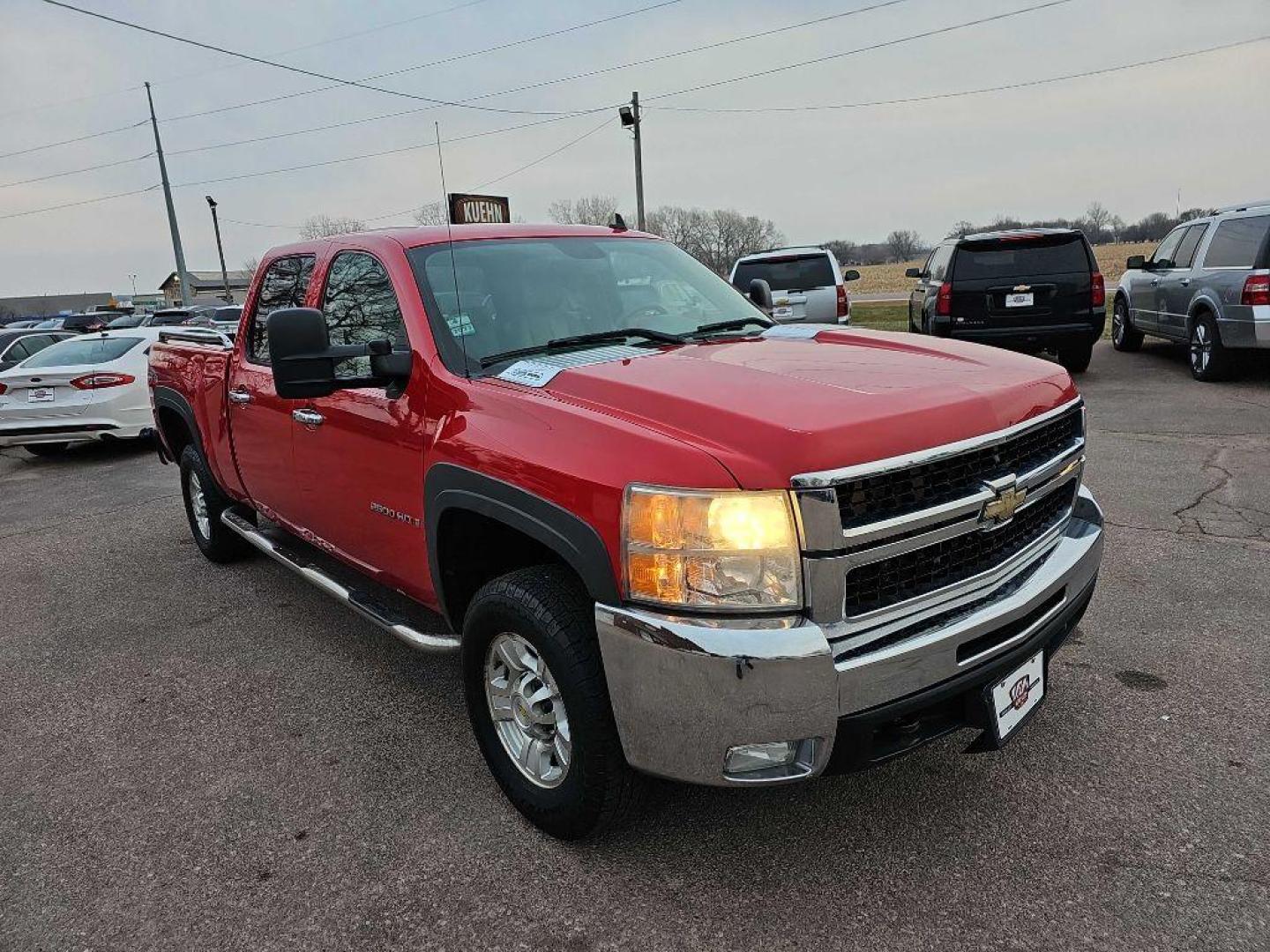 2008 RED CHEVROLET SILVERADO 2500 HEAVY DUTY (1GCHK23668F) with an 6.6L engine, Automatic transmission, located at 495 Old Highway 20 West, South Sioux City, NE, 68776, (402) 494-2677, 42.458408, -96.443512 - Photo#5