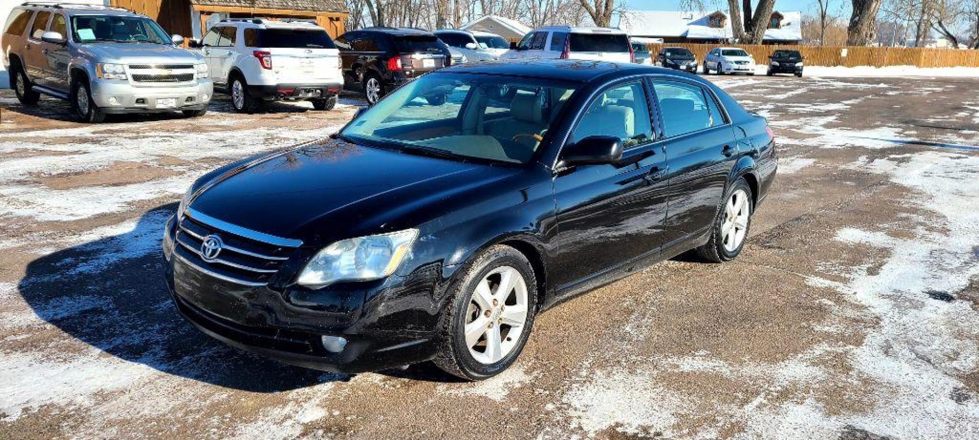 2006 BLACK TOYOTA AVALON XL (4T1BK36B46U) with an 3.5L engine, Automatic transmission, located at 495 Old Highway 20 West, South Sioux City, NE, 68776, (402) 494-2677, 42.458408, -96.443512 - Photo#0