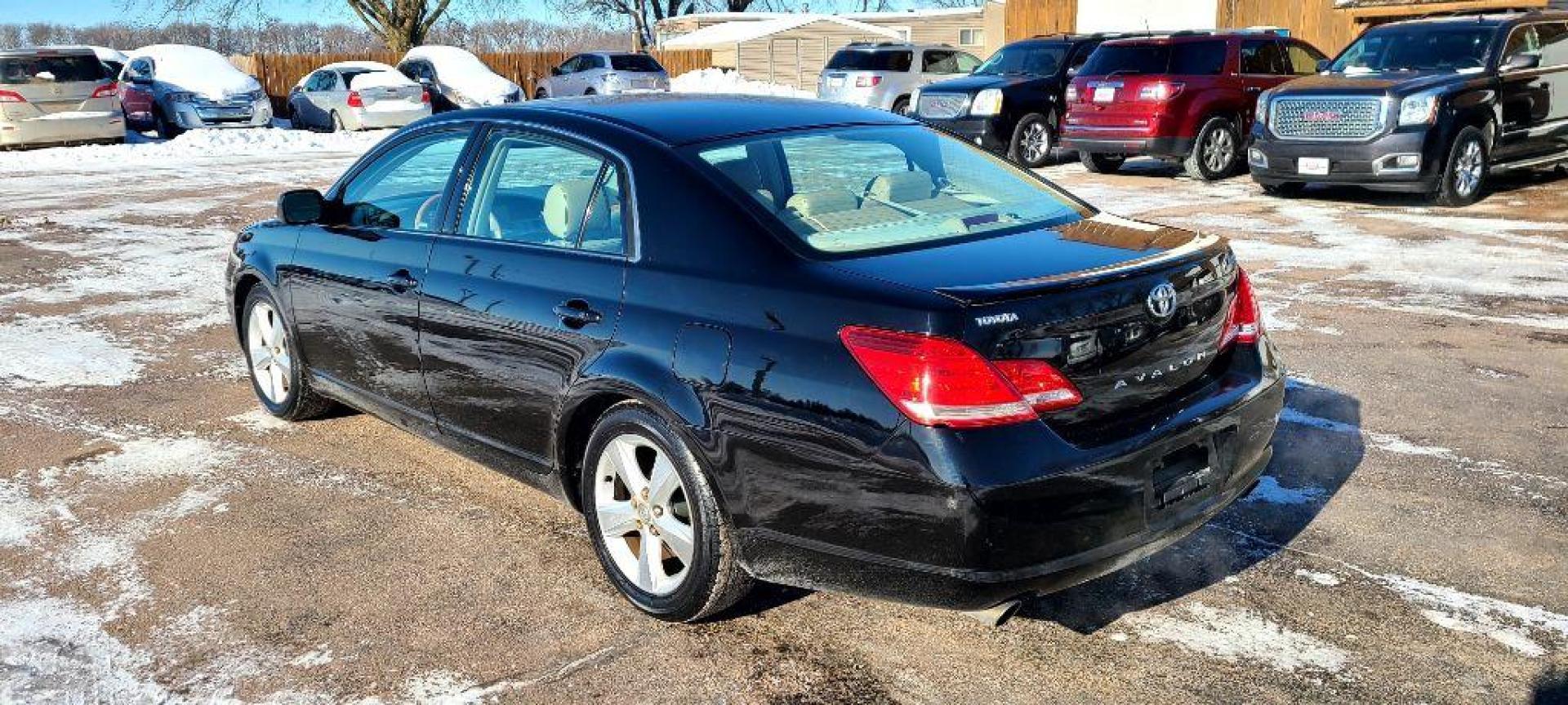 2006 BLACK TOYOTA AVALON XL (4T1BK36B46U) with an 3.5L engine, Automatic transmission, located at 495 Old Highway 20 West, South Sioux City, NE, 68776, (402) 494-2677, 42.458408, -96.443512 - Photo#2