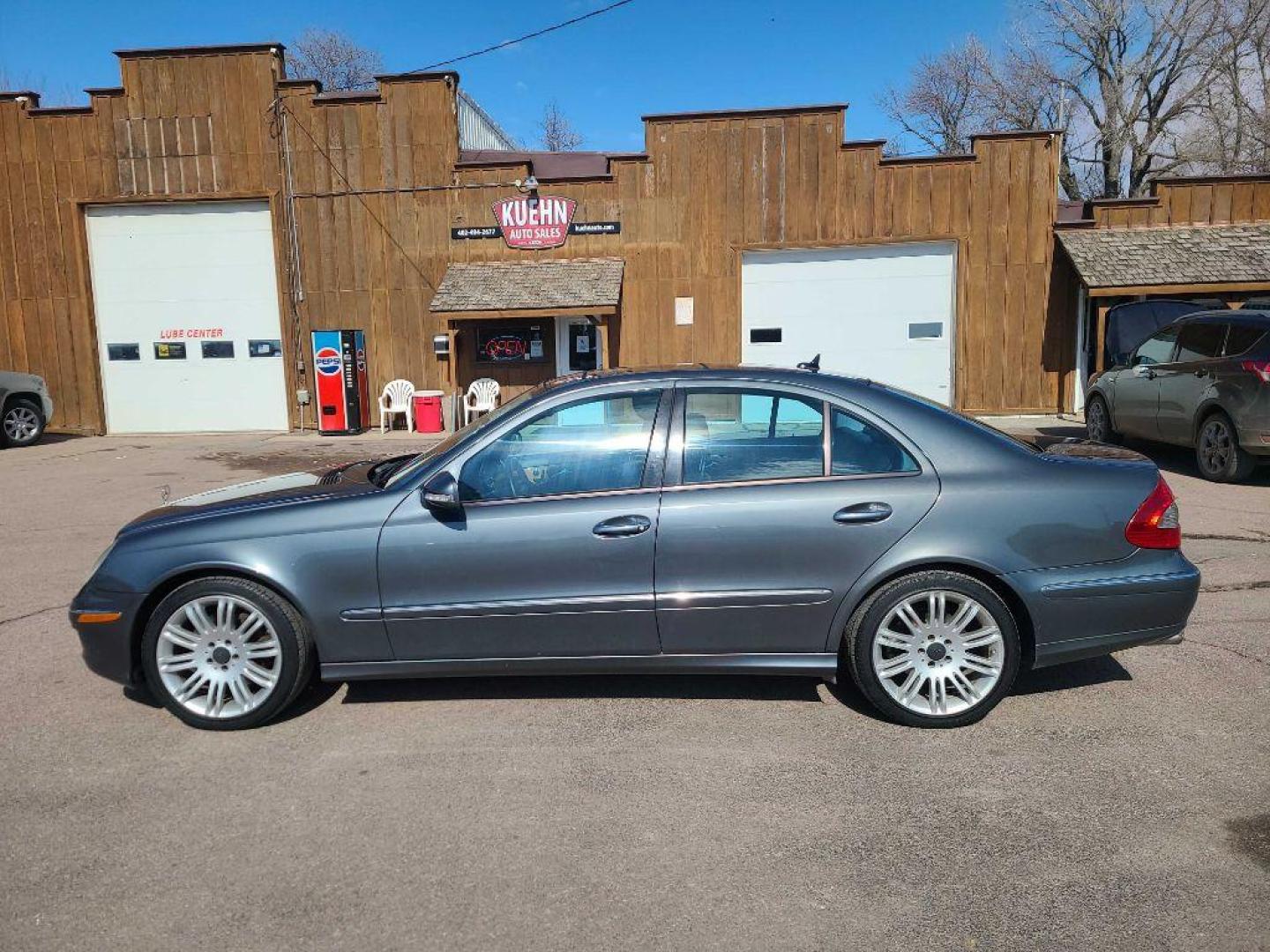 2008 BLUE MERCEDES-BENZ E-CLASS E350 4MATIC (WDBUF87XX8B) with an 3.5L engine, Automatic transmission, located at 495 Old Highway 20 West, South Sioux City, NE, 68776, (402) 494-2677, 42.458408, -96.443512 - Photo#1