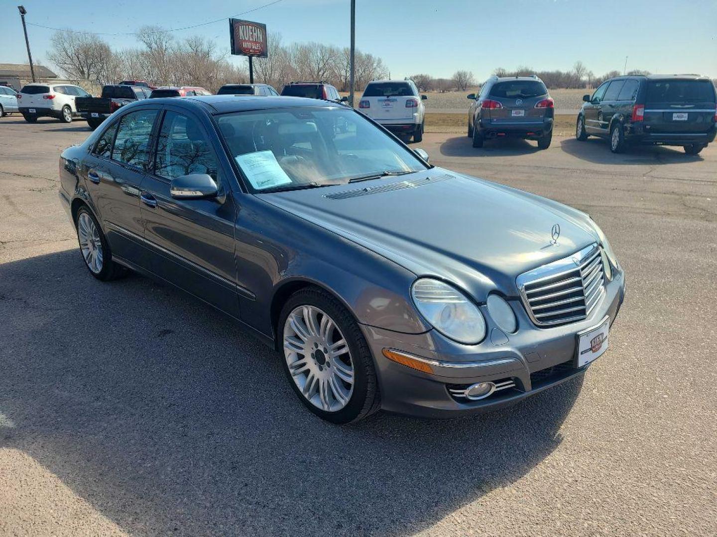 2008 BLUE MERCEDES-BENZ E-CLASS E350 4MATIC (WDBUF87XX8B) with an 3.5L engine, Automatic transmission, located at 495 Old Highway 20 West, South Sioux City, NE, 68776, (402) 494-2677, 42.458408, -96.443512 - Photo#5