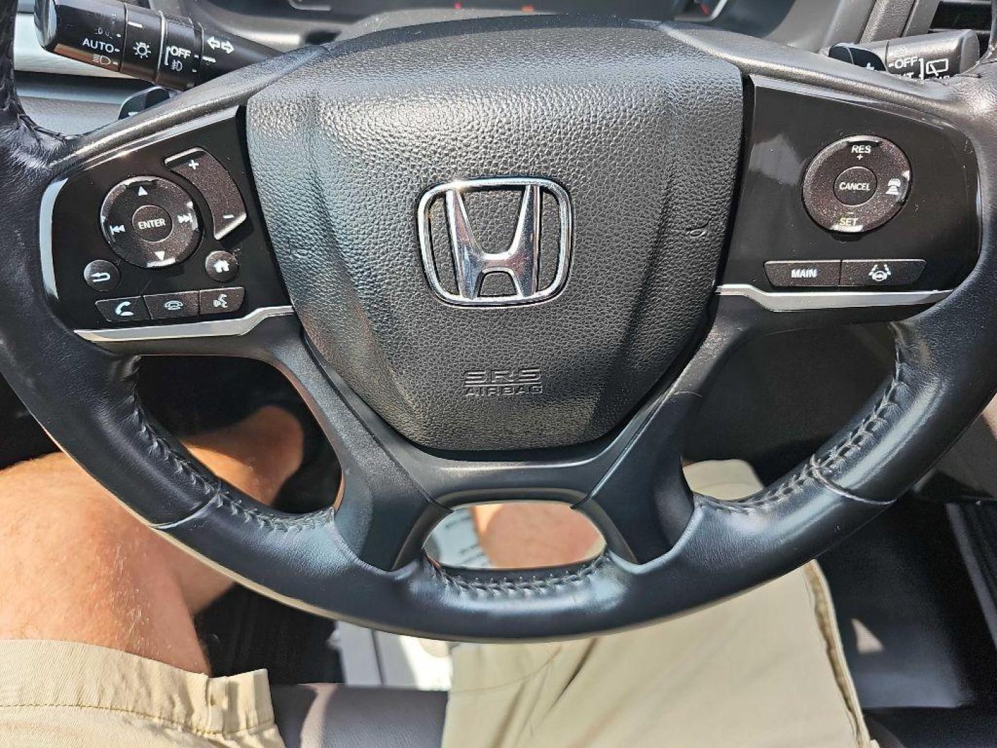 2018 BRONZE HONDA ODYSSEY EXL (5FNRL6H71JB) with an 3.5L engine, Automatic transmission, located at 495 Old Highway 20 West, South Sioux City, NE, 68776, (402) 494-2677, 42.458408, -96.443512 - Photo#14