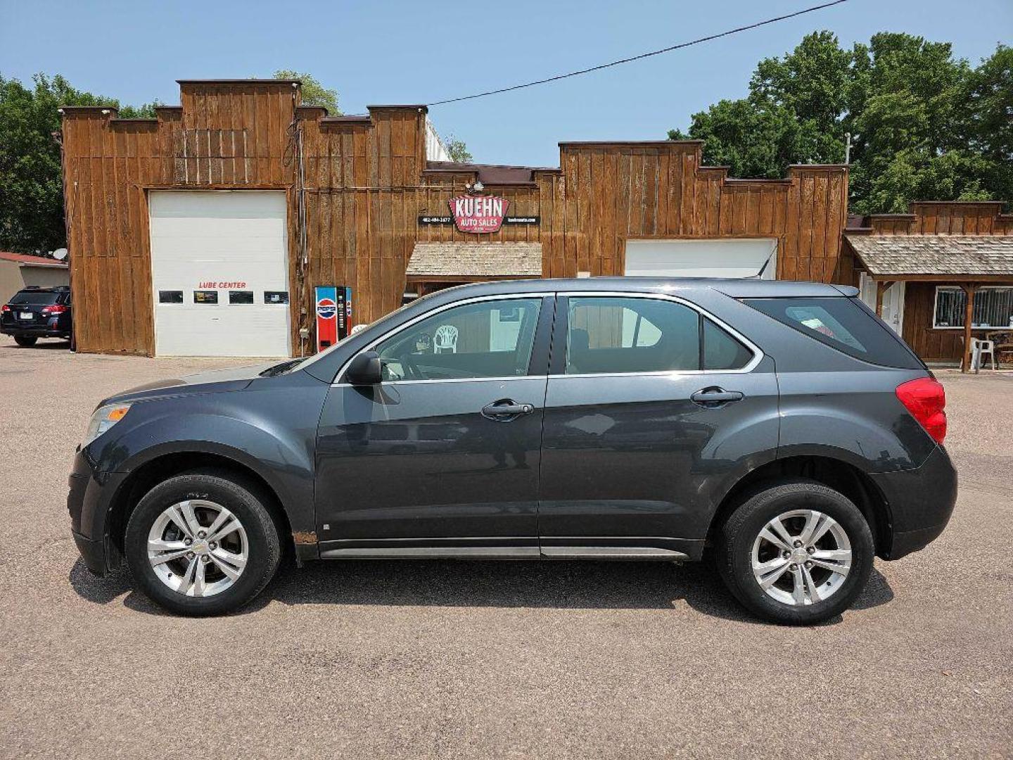 2010 BLUE CHEVROLET EQUINOX LS (2CNFLCEW5A6) with an 2.4L engine, Automatic transmission, located at 495 Old Highway 20 West, South Sioux City, NE, 68776, (402) 494-2677, 42.458408, -96.443512 - Photo#1