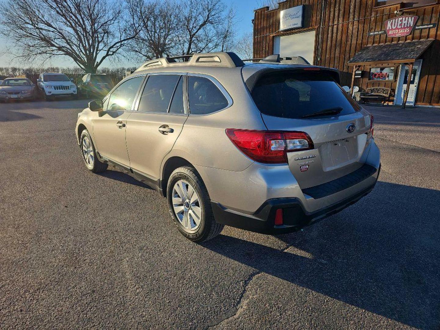 2018 TAN SUBARU OUTBACK 2.5I PREMIUM (4S4BSACC4J3) with an 2.5L engine, Continuously Variable transmission, located at 495 Old Highway 20 West, South Sioux City, NE, 68776, (402) 494-2677, 42.458408, -96.443512 - Photo#2