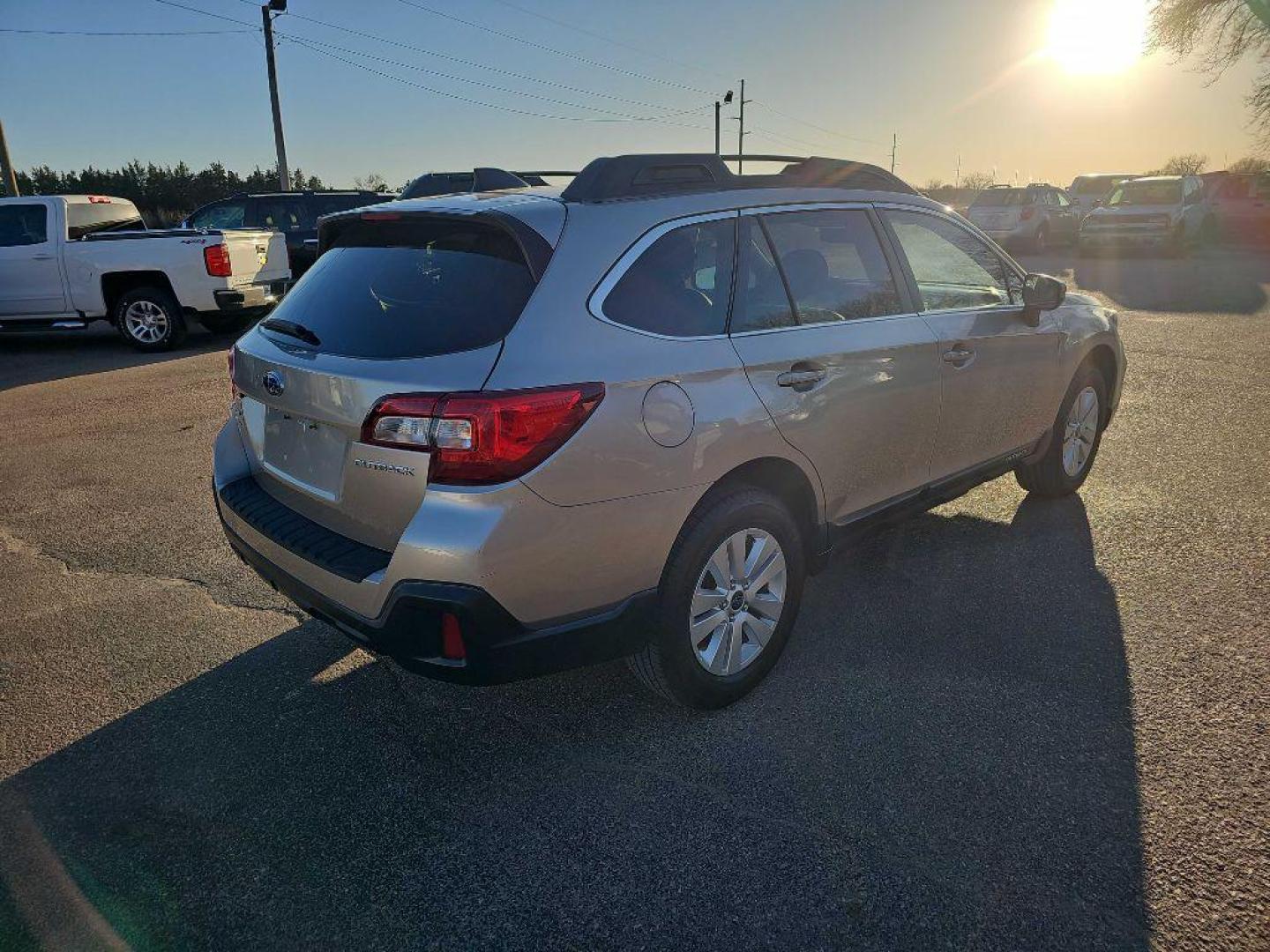 2018 TAN SUBARU OUTBACK 2.5I PREMIUM (4S4BSACC4J3) with an 2.5L engine, Continuously Variable transmission, located at 495 Old Highway 20 West, South Sioux City, NE, 68776, (402) 494-2677, 42.458408, -96.443512 - Photo#3