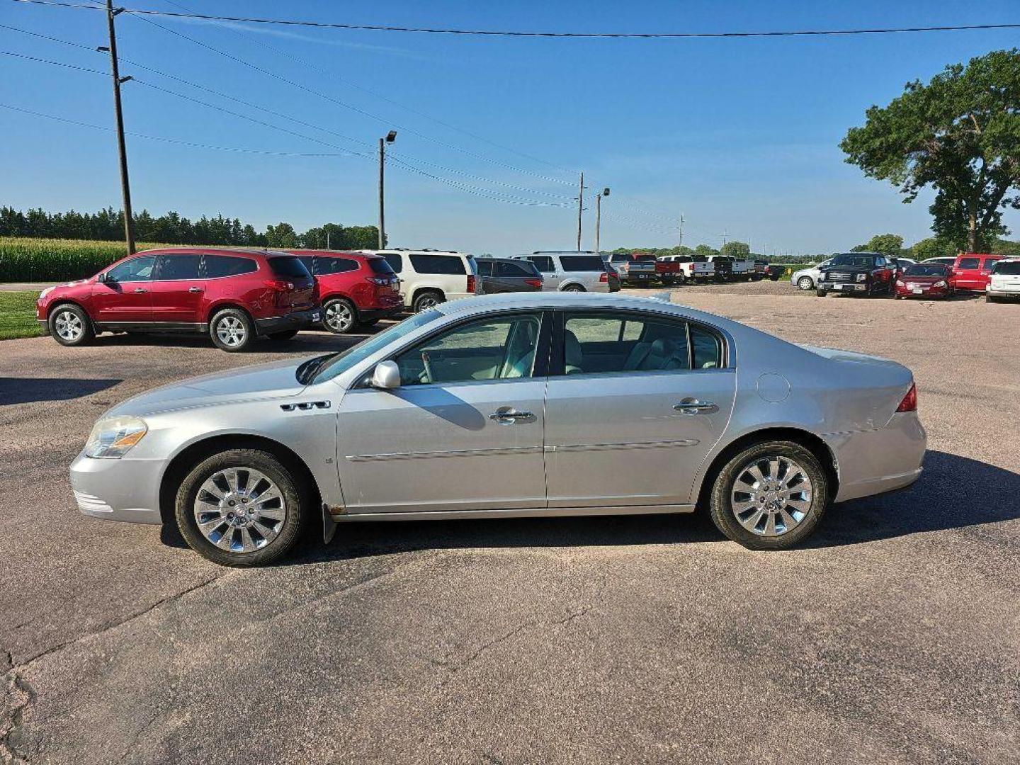 2009 SILVER BUICK LUCERNE CXL (1G4HD57M29U) with an 3.9L engine, Automatic transmission, located at 495 Old Highway 20 West, South Sioux City, NE, 68776, (402) 494-2677, 42.458408, -96.443512 - Photo#1