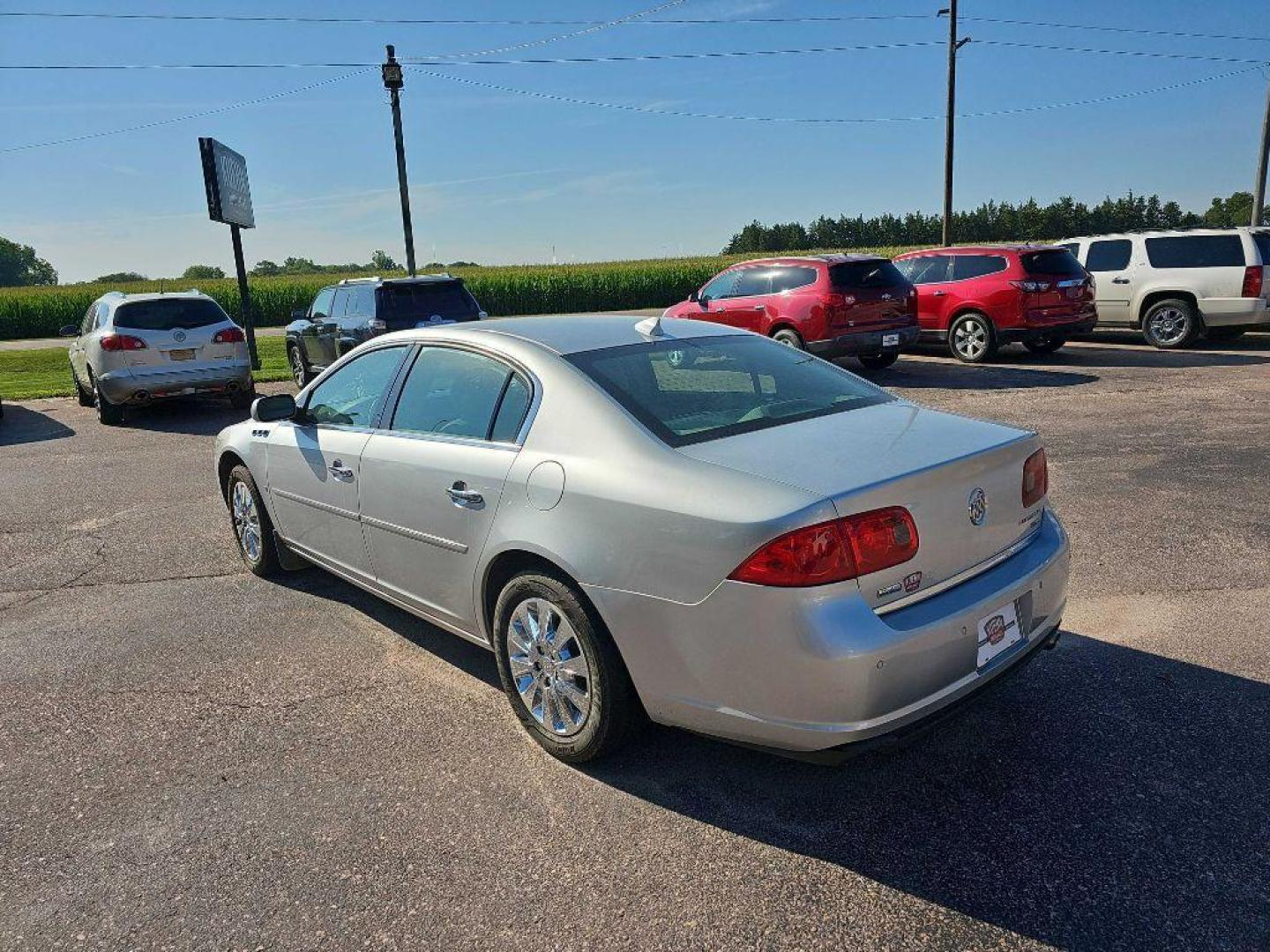 2009 SILVER BUICK LUCERNE CXL (1G4HD57M29U) with an 3.9L engine, Automatic transmission, located at 495 Old Highway 20 West, South Sioux City, NE, 68776, (402) 494-2677, 42.458408, -96.443512 - Photo#2