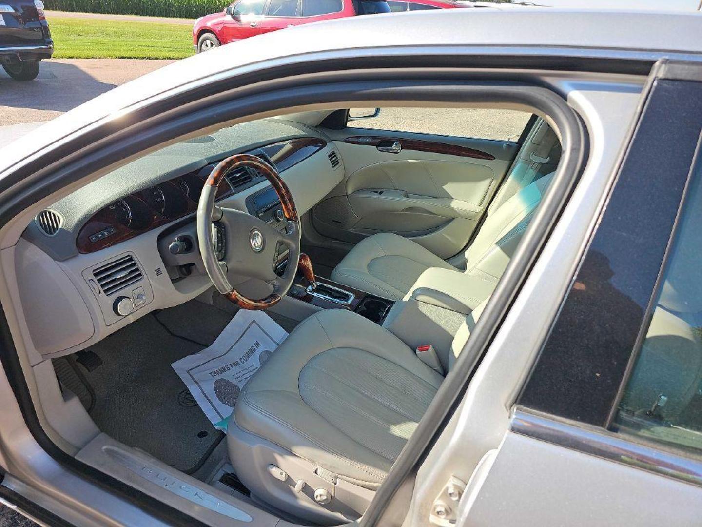 2009 SILVER BUICK LUCERNE CXL (1G4HD57M29U) with an 3.9L engine, Automatic transmission, located at 495 Old Highway 20 West, South Sioux City, NE, 68776, (402) 494-2677, 42.458408, -96.443512 - Photo#8