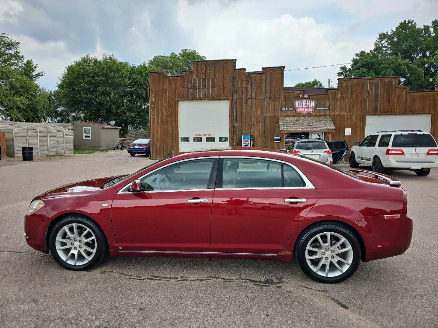 2008 MAROON CHEVROLET MALIBU LTZ (1G1ZK57788F) with an 3.6L engine, Automatic transmission, located at 495 Old Highway 20 West, South Sioux City, NE, 68776, (402) 494-2677, 42.458408, -96.443512 - Photo#1