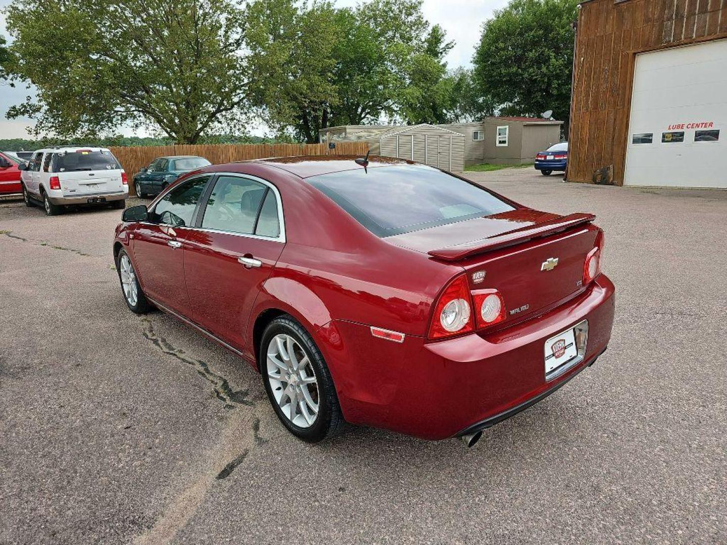 2008 MAROON CHEVROLET MALIBU LTZ (1G1ZK57788F) with an 3.6L engine, Automatic transmission, located at 495 Old Highway 20 West, South Sioux City, NE, 68776, (402) 494-2677, 42.458408, -96.443512 - Photo#2