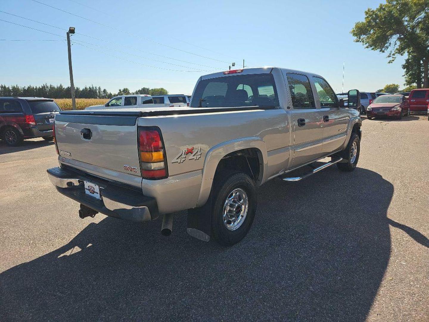 2005 PEWTER GMC SIERRA 2500 HEAVY DUTY (1GTHK23U65F) with an 6.0L engine, Automatic transmission, located at 495 Old Highway 20 West, South Sioux City, NE, 68776, (402) 494-2677, 42.458408, -96.443512 - Photo#3