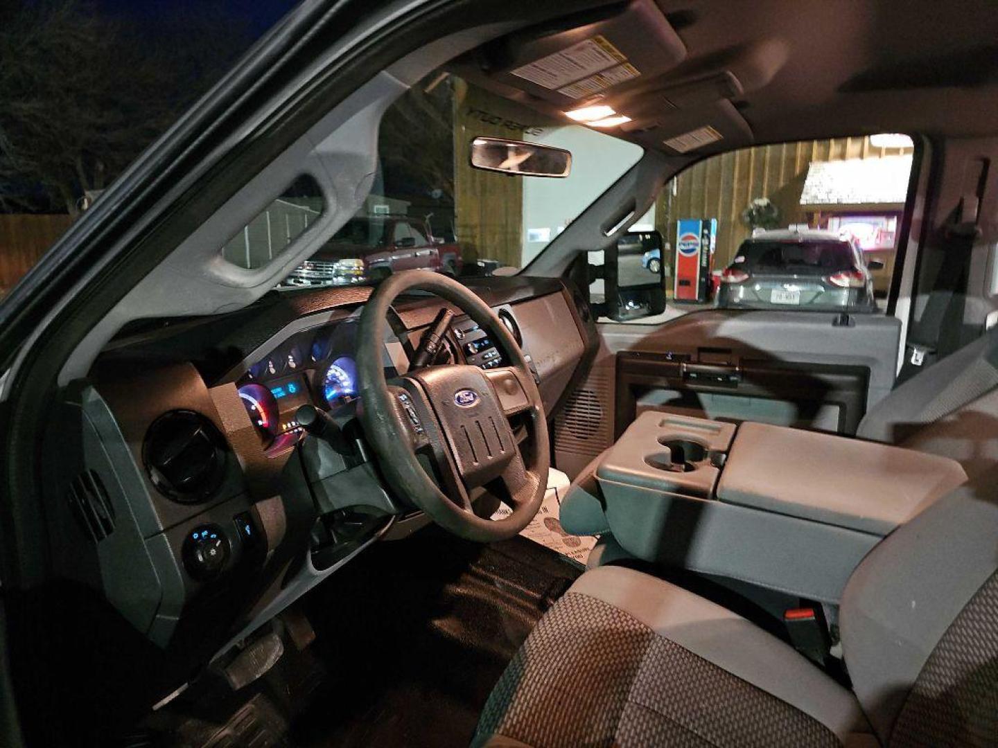 2012 WHITE FORD F350 SUPER DUTY (1FT8W3BT6CE) with an 6.7L engine, Automatic transmission, located at 495 Old Highway 20 West, South Sioux City, NE, 68776, (402) 494-2677, 42.458408, -96.443512 - Photo#7