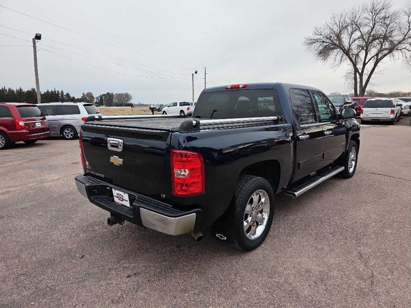 2008 BLUE CHEVROLET SILVERADO 1500 (3GCEK13338G) with an 5.3L engine, Automatic transmission, located at 495 Old Highway 20 West, South Sioux City, NE, 68776, (402) 494-2677, 42.458408, -96.443512 - Photo#3