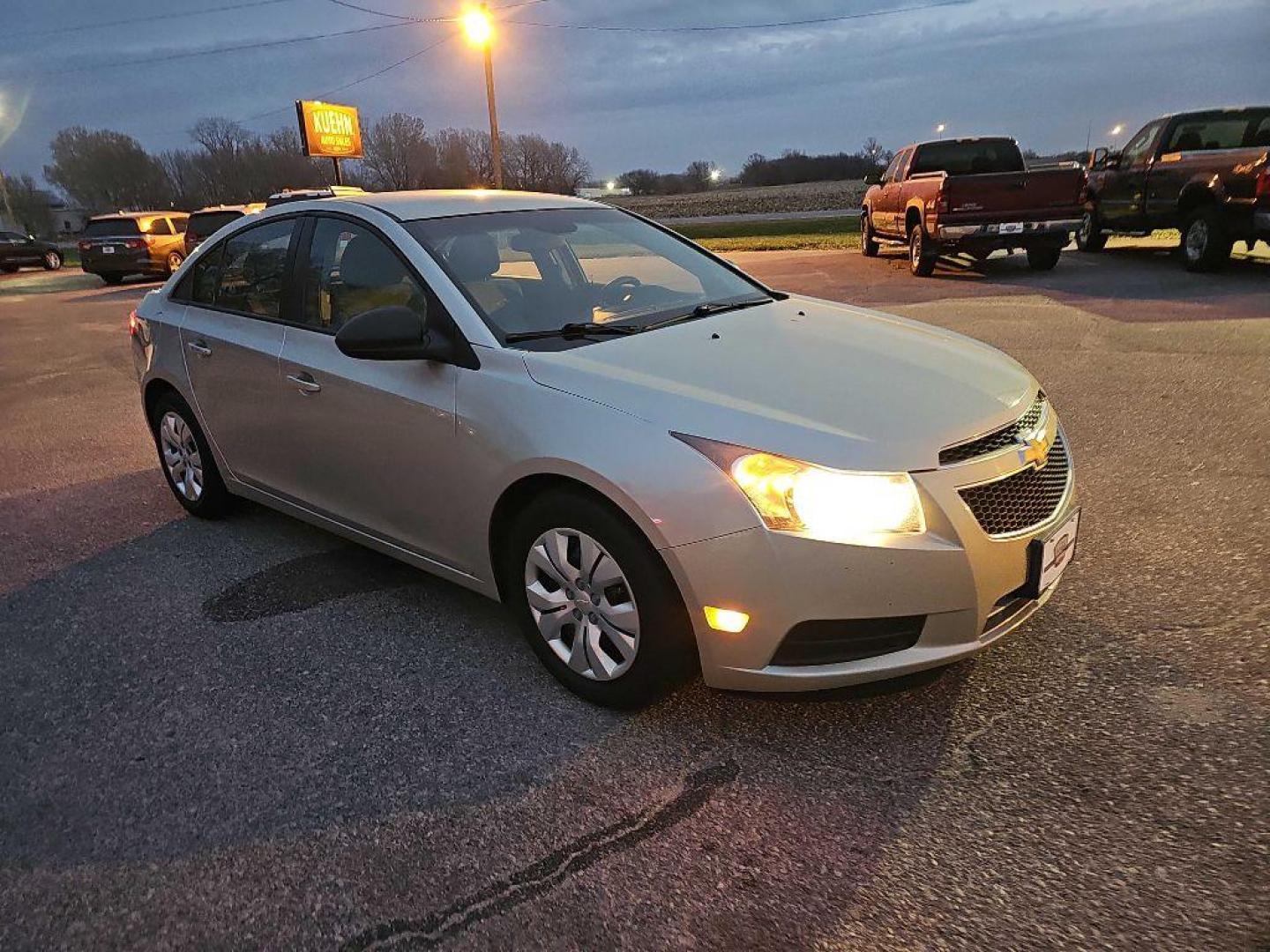 2014 TAN CHEVROLET CRUZE LS (1G1PA5SH7E7) with an 1.8L engine, Automatic transmission, located at 495 Old Highway 20 West, South Sioux City, NE, 68776, (402) 494-2677, 42.458408, -96.443512 - Photo#5