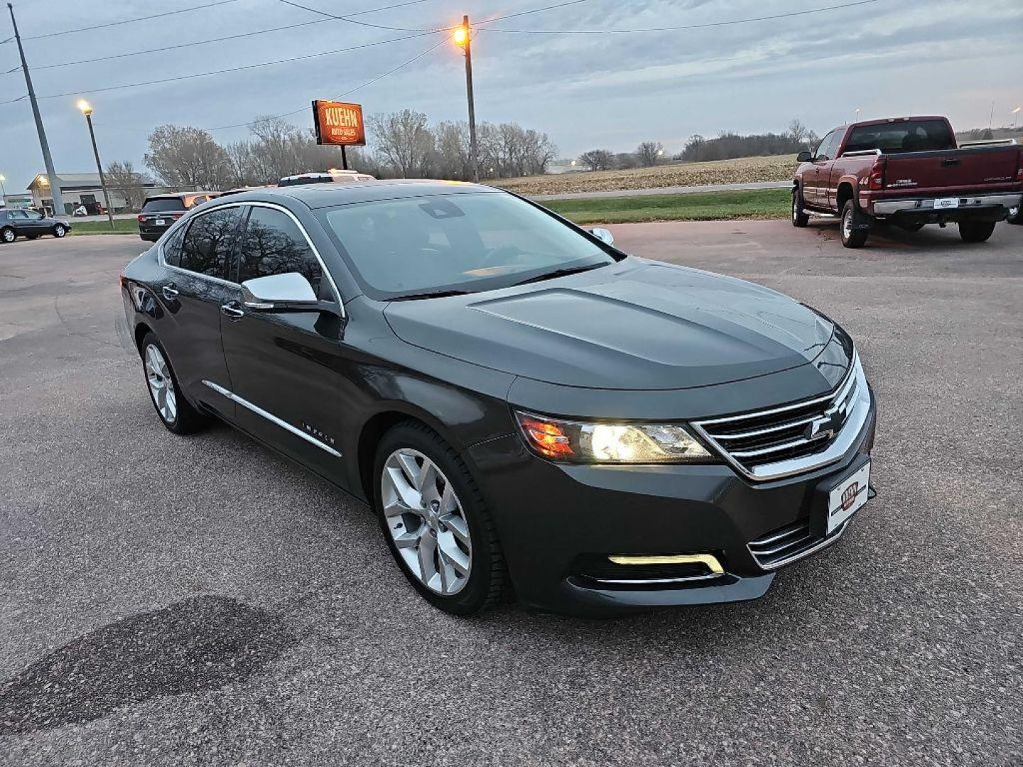 2014 GREY CHEVROLET IMPALA LTZ (2G1155S36E9) with an 3.6L engine, Automatic transmission, located at 495 Old Highway 20 West, South Sioux City, NE, 68776, (402) 494-2677, 42.458408, -96.443512 - Photo#5