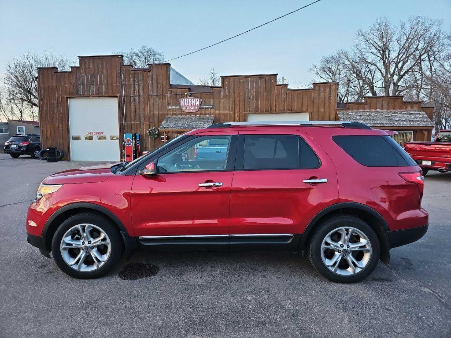 2011 MAROON FORD EXPLORER LIMITED (1FMHK8F82BG) with an 3.5L engine, Automatic transmission, located at 495 Old Highway 20 West, South Sioux City, NE, 68776, (402) 494-2677, 42.458408, -96.443512 - Photo#4