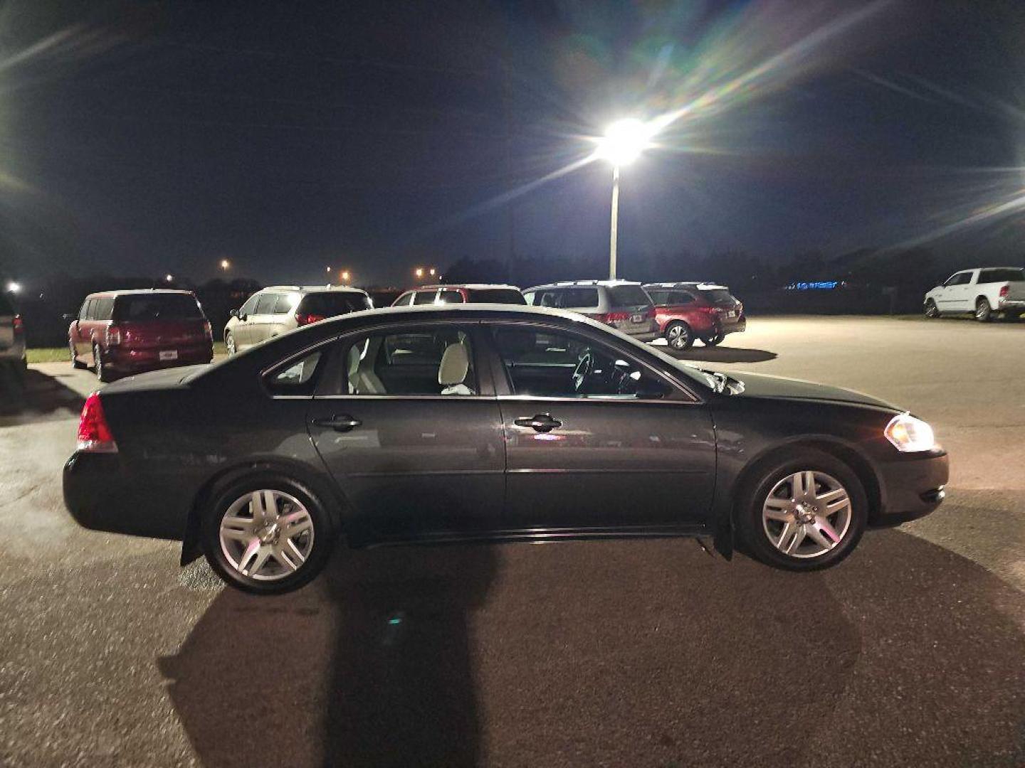 2015 GREY CHEVROLET IMPALA LIMITED LT (2G1WB5E33F1) with an 3.6L engine, Automatic transmission, located at 495 Old Highway 20 West, South Sioux City, NE, 68776, (402) 494-2677, 42.458408, -96.443512 - Photo#4