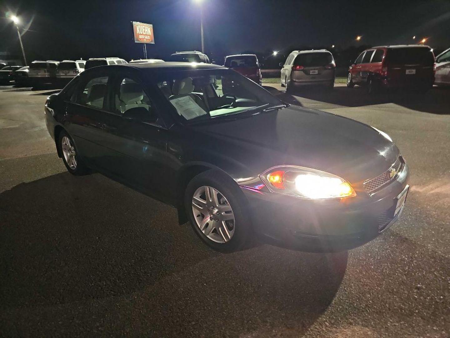 2015 GREY CHEVROLET IMPALA LIMITED LT (2G1WB5E33F1) with an 3.6L engine, Automatic transmission, located at 495 Old Highway 20 West, South Sioux City, NE, 68776, (402) 494-2677, 42.458408, -96.443512 - Photo#5