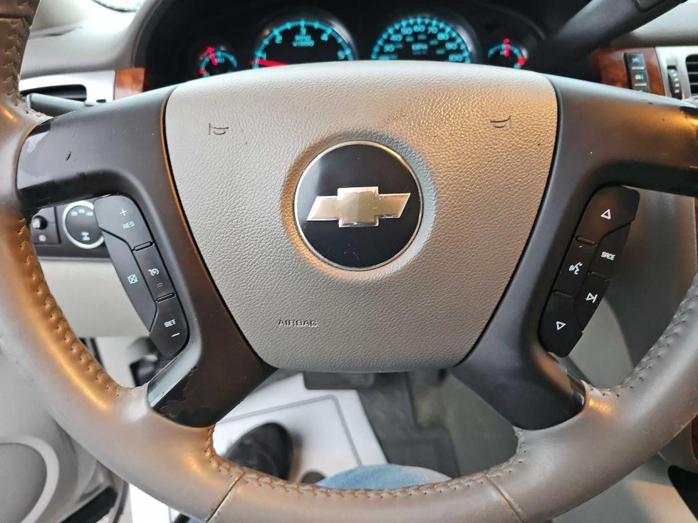 2007 PEWTER CHEVROLET SILVERADO 2500 HEAVY DUTY (1GCHK23K97F) with an 6.0L engine, Automatic transmission, located at 495 Old Highway 20 West, South Sioux City, NE, 68776, (402) 494-2677, 42.458408, -96.443512 - Photo#10