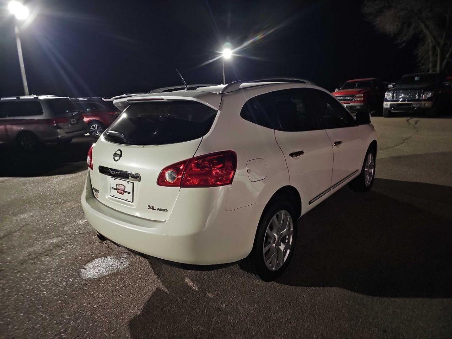 2012 WHITE NISSAN ROGUE S (JN8AS5MV8CW) with an 2.5L engine, Continuously Variable transmission, located at 495 Old Highway 20 West, South Sioux City, NE, 68776, (402) 494-2677, 42.458408, -96.443512 - Photo#3