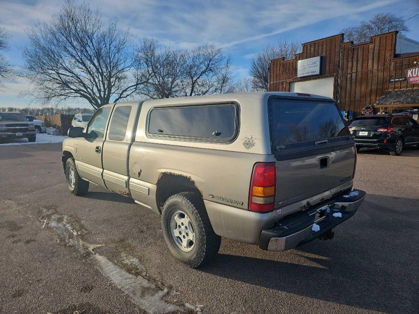 1999 PEWTER CHEVROLET SILVERADO K1500 (1GCEK19V5XE) with an 4.8L engine, Automatic transmission, located at 495 Old Highway 20 West, South Sioux City, NE, 68776, (402) 494-2677, 42.458408, -96.443512 - Photo#2