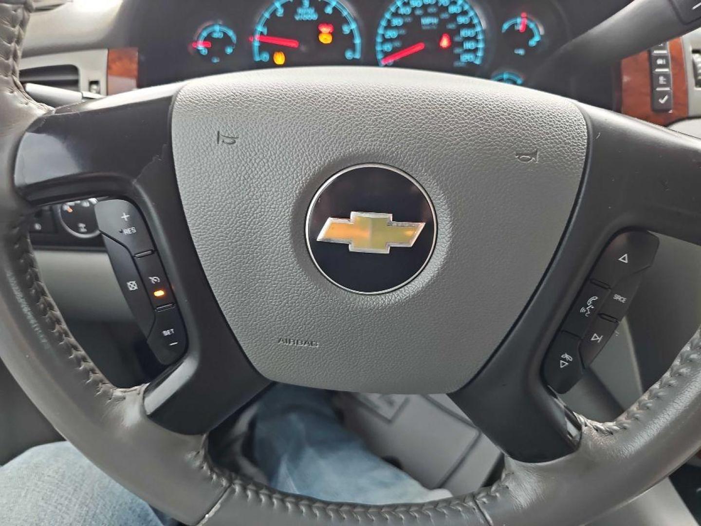 2010 BLUE CHEVROLET SILVERADO 1500 LTZ (3GCRKTE3XAG) with an 5.3L engine, Automatic transmission, located at 495 Old Highway 20 West, South Sioux City, NE, 68776, (402) 494-2677, 42.458408, -96.443512 - Photo#15