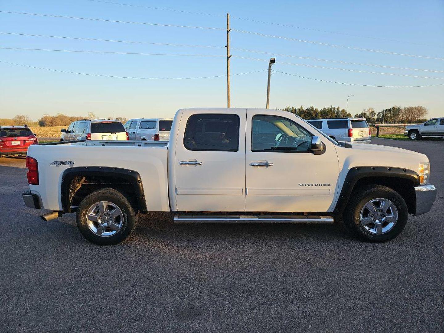 2012 WHITE CHEVROLET SILVERADO 1500 LT (3GCPKSE75CG) with an 5.3L engine, Automatic transmission, located at 495 Old Highway 20 West, South Sioux City, NE, 68776, (402) 494-2677, 42.458408, -96.443512 - Photo#0