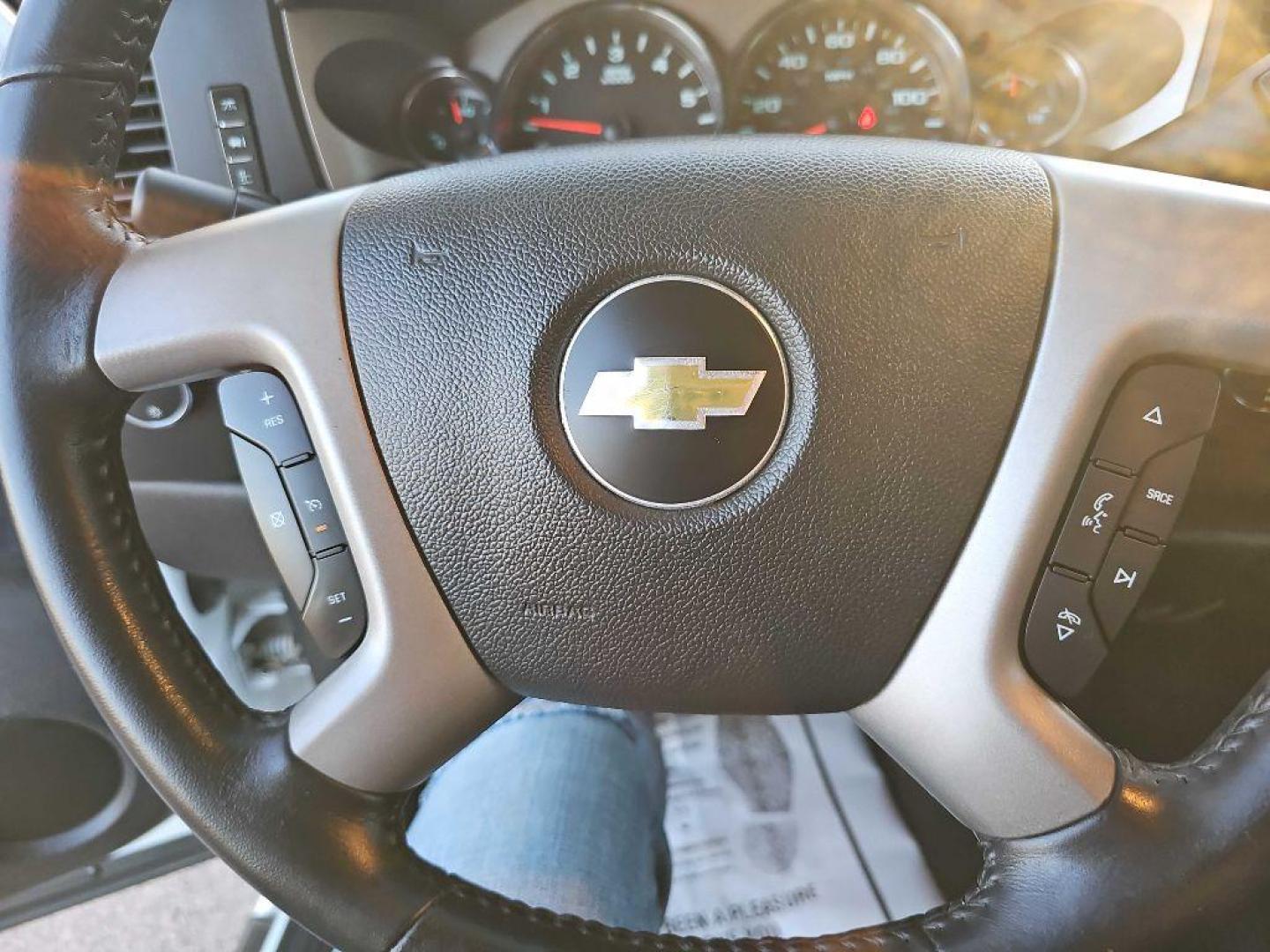 2012 WHITE CHEVROLET SILVERADO 1500 LT (3GCPKSE75CG) with an 5.3L engine, Automatic transmission, located at 495 Old Highway 20 West, South Sioux City, NE, 68776, (402) 494-2677, 42.458408, -96.443512 - Photo#14