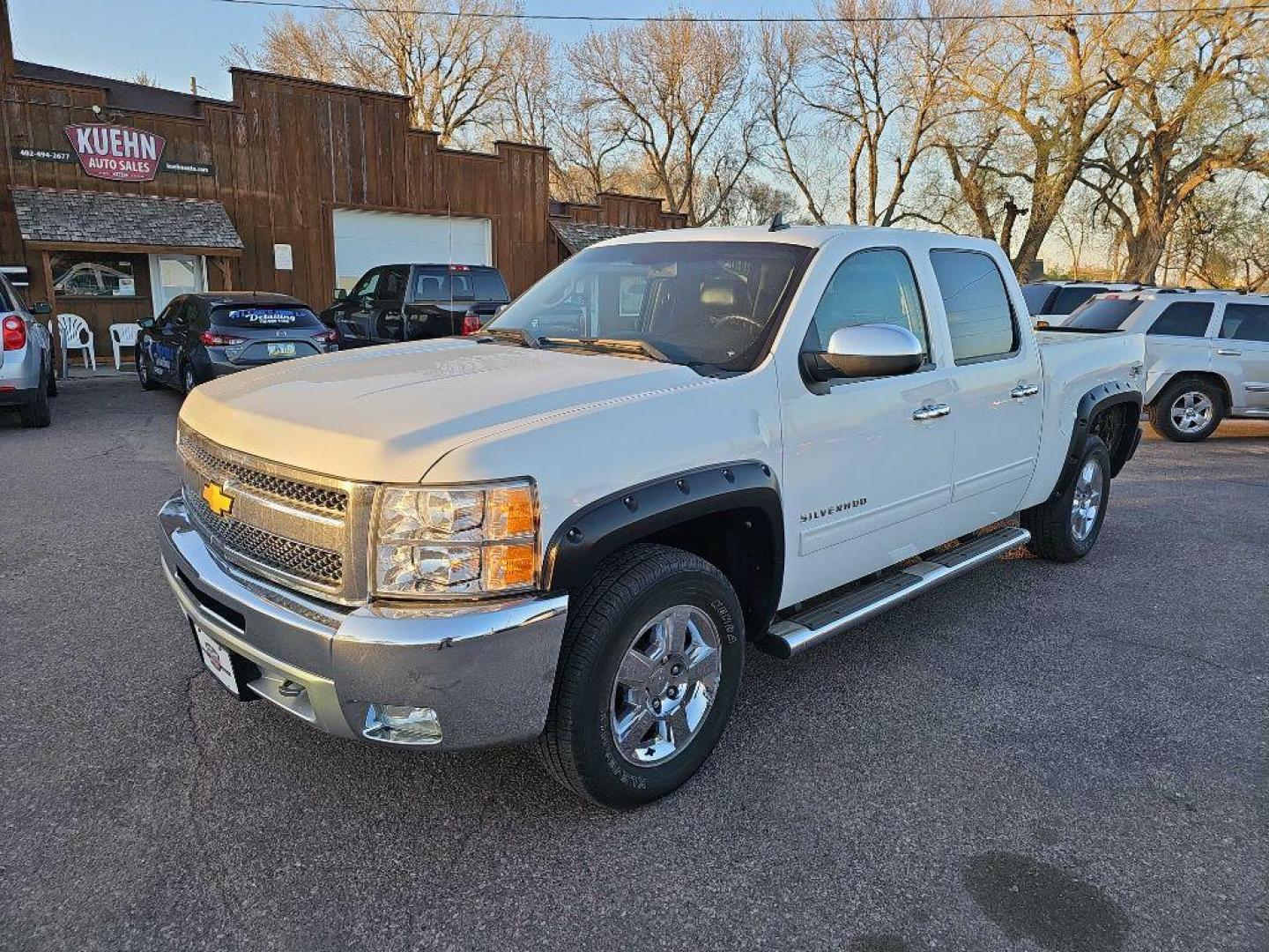 2012 WHITE CHEVROLET SILVERADO 1500 LT (3GCPKSE75CG) with an 5.3L engine, Automatic transmission, located at 495 Old Highway 20 West, South Sioux City, NE, 68776, (402) 494-2677, 42.458408, -96.443512 - Photo#1