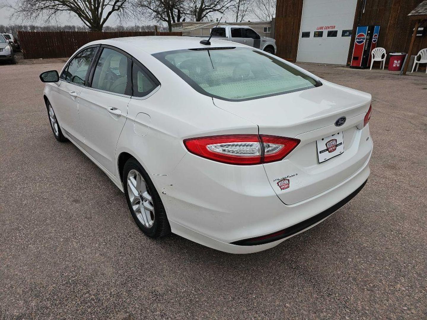 2014 WHITE FORD FUSION SE (3FA6P0H73ER) with an 2.5L engine, Automatic transmission, located at 495 Old Highway 20 West, South Sioux City, NE, 68776, (402) 494-2677, 42.458408, -96.443512 - Photo#0