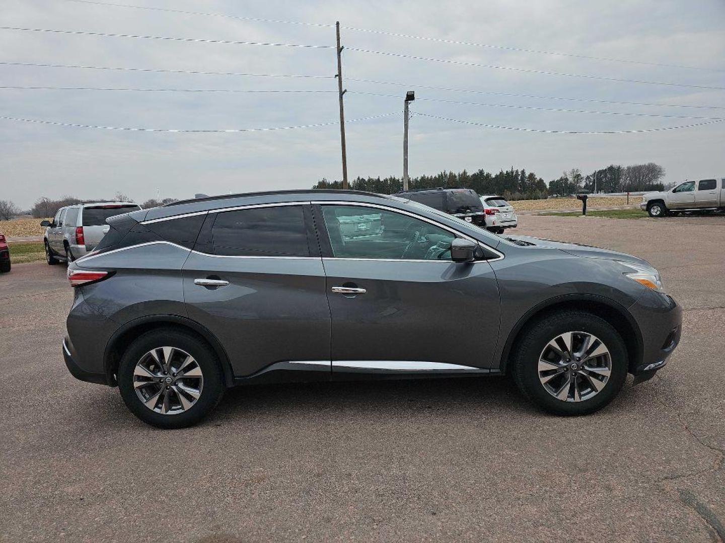 2017 SILVER NISSAN MURANO S (5N1AZ2MG2HN) with an 3.5L engine, Continuously Variable transmission, located at 495 Old Highway 20 West, South Sioux City, NE, 68776, (402) 494-2677, 42.458408, -96.443512 - Photo#3