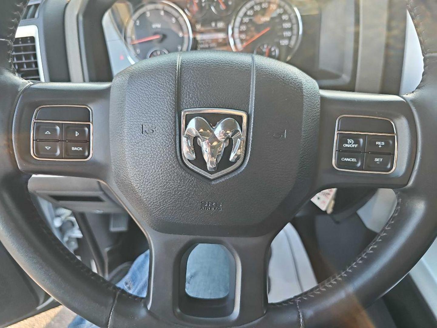 2012 WHITE DODGE RAM 1500 SLT (1C6RD7LT7CS) with an 5.7L engine, Automatic transmission, located at 495 Old Highway 20 West, South Sioux City, NE, 68776, (402) 494-2677, 42.458408, -96.443512 - Photo#10