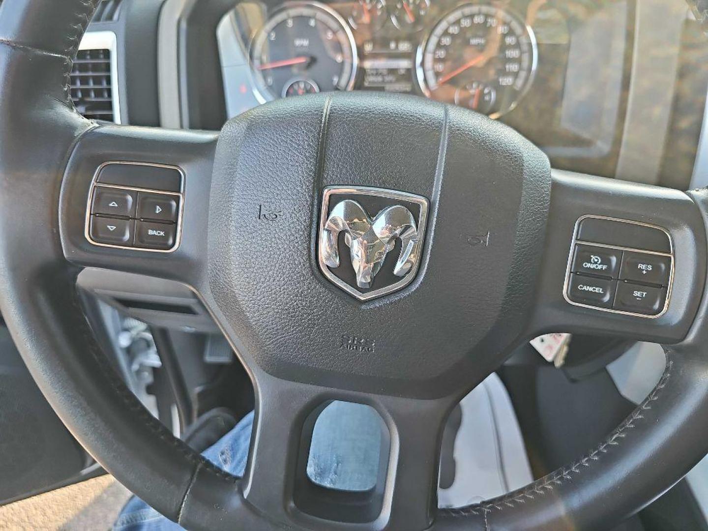 2012 WHITE DODGE RAM 1500 SLT (1C6RD7LT7CS) with an 5.7L engine, Automatic transmission, located at 495 Old Highway 20 West, South Sioux City, NE, 68776, (402) 494-2677, 42.458408, -96.443512 - Photo#14