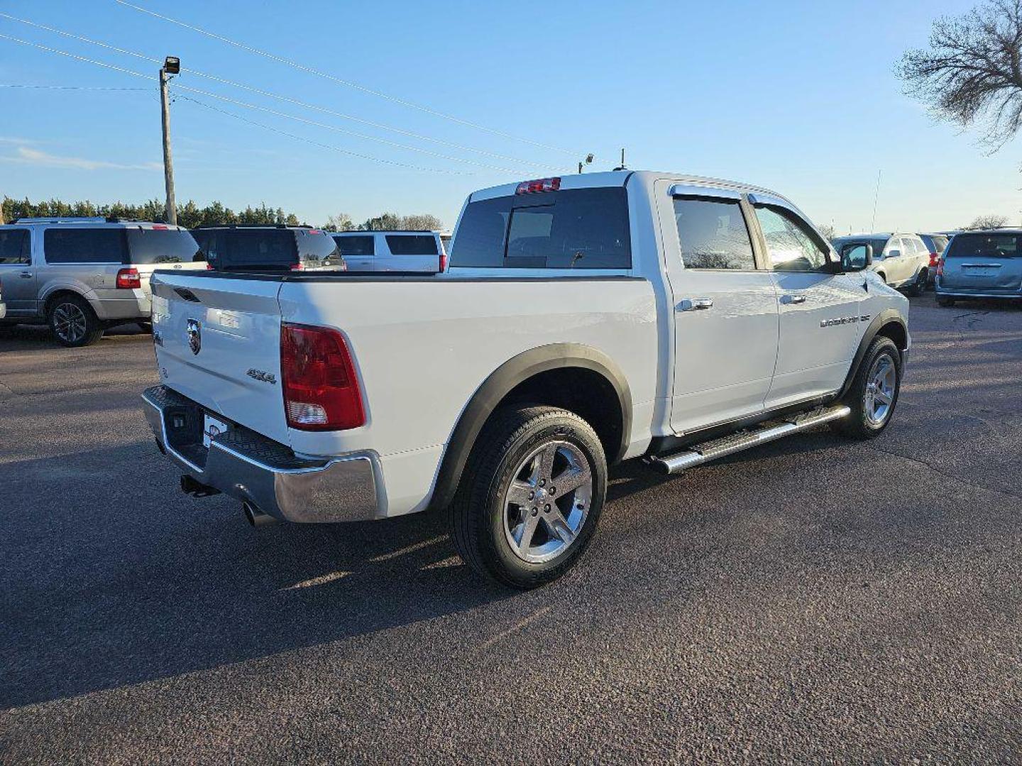 2012 WHITE DODGE RAM 1500 SLT (1C6RD7LT7CS) with an 5.7L engine, Automatic transmission, located at 495 Old Highway 20 West, South Sioux City, NE, 68776, (402) 494-2677, 42.458408, -96.443512 - Photo#6