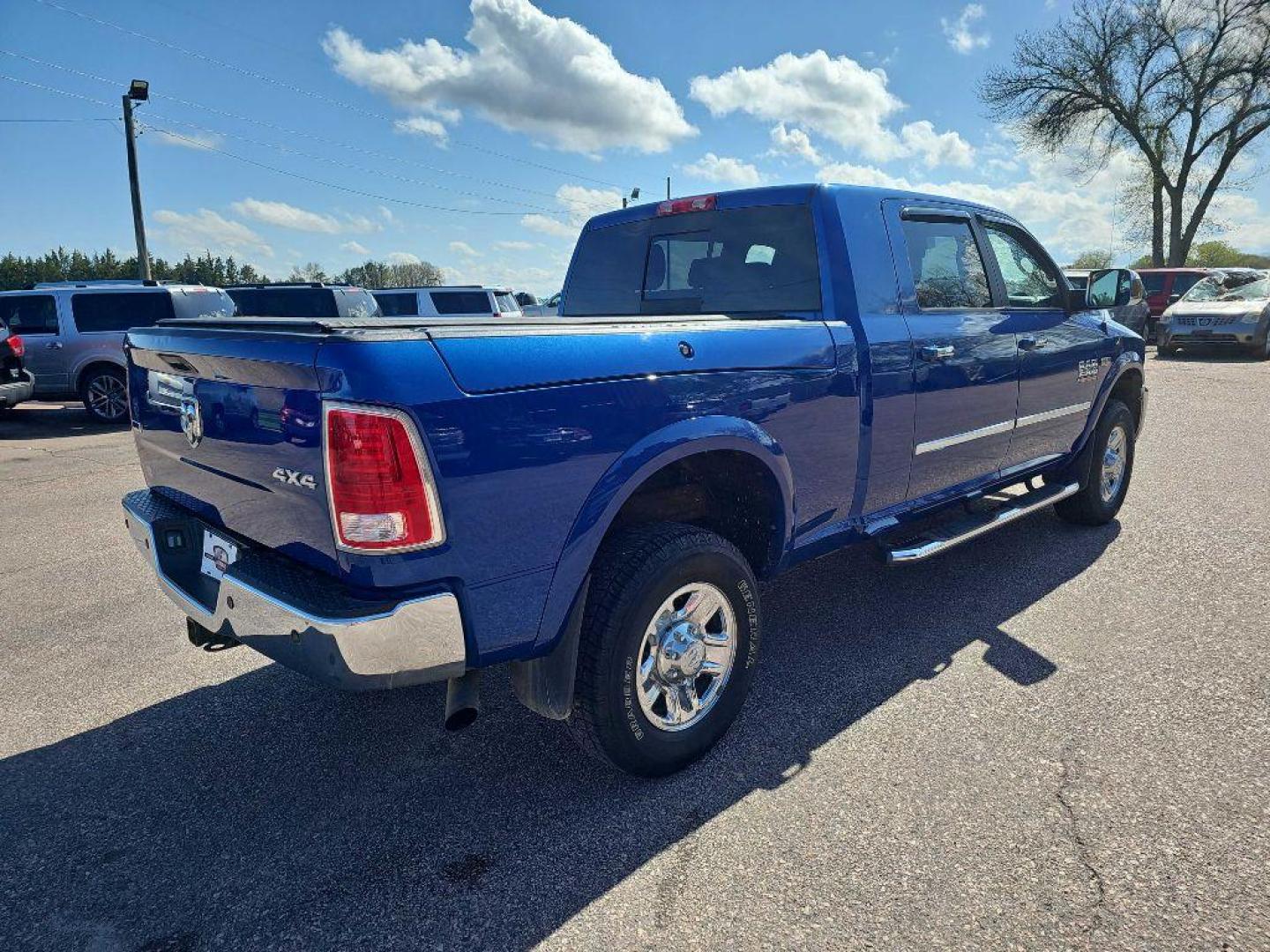 2015 BLUE RAM 2500 LARAMIE (3C6UR5NJ8FG) with an 6.4L engine, Automatic transmission, located at 495 Old Highway 20 West, South Sioux City, NE, 68776, (402) 494-2677, 42.458408, -96.443512 - Photo#3