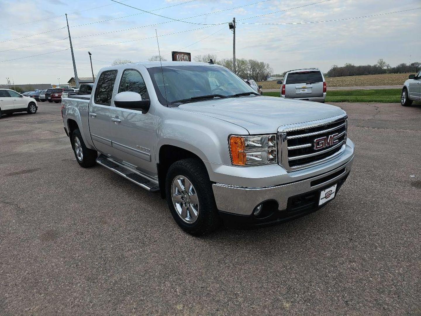 2013 SILVER GMC SIERRA 1500 SLT (3GTP2WE79DG) with an 5.3 engine, Automatic transmission, located at 495 Old Highway 20 West, South Sioux City, NE, 68776, (402) 494-2677, 42.458408, -96.443512 - Photo#5