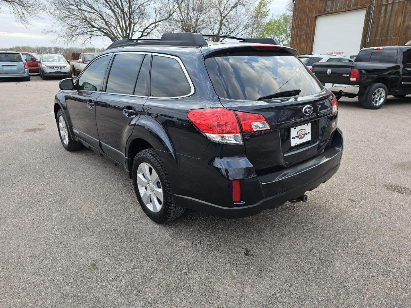 2012 BLUE SUBARU OUTBACK 2.5I (4S4BRCAC0C1) with an 2.5L engine, 6-Speed Manual transmission, located at 495 Old Highway 20 West, South Sioux City, NE, 68776, (402) 494-2677, 42.458408, -96.443512 - Photo#2