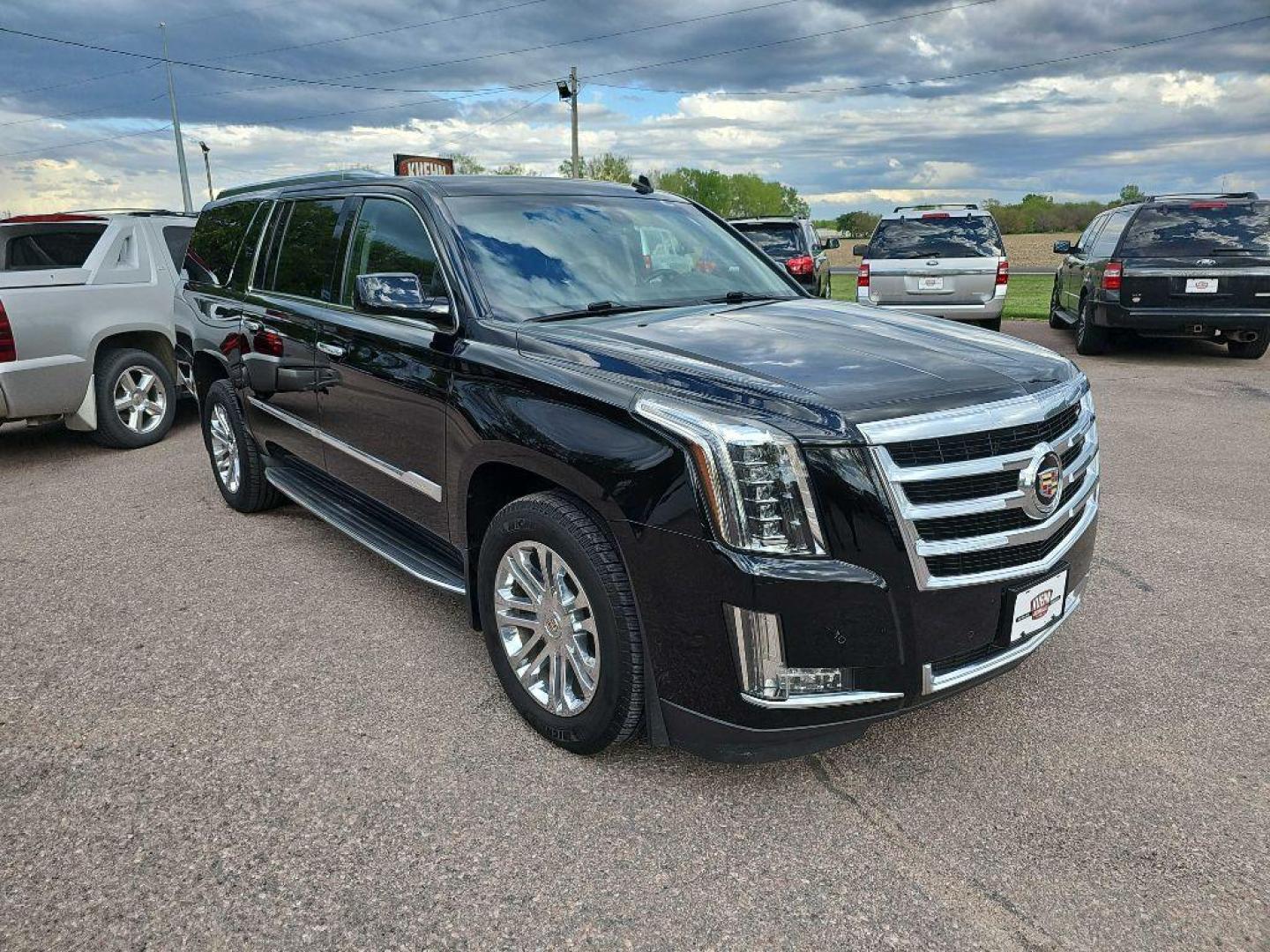 2015 BLACK CADILLAC ESCALADE ESV (1GYS4GKJ6FR) with an 6.2L engine, Automatic transmission, located at 495 Old Highway 20 West, South Sioux City, NE, 68776, (402) 494-2677, 42.458408, -96.443512 - Photo#5