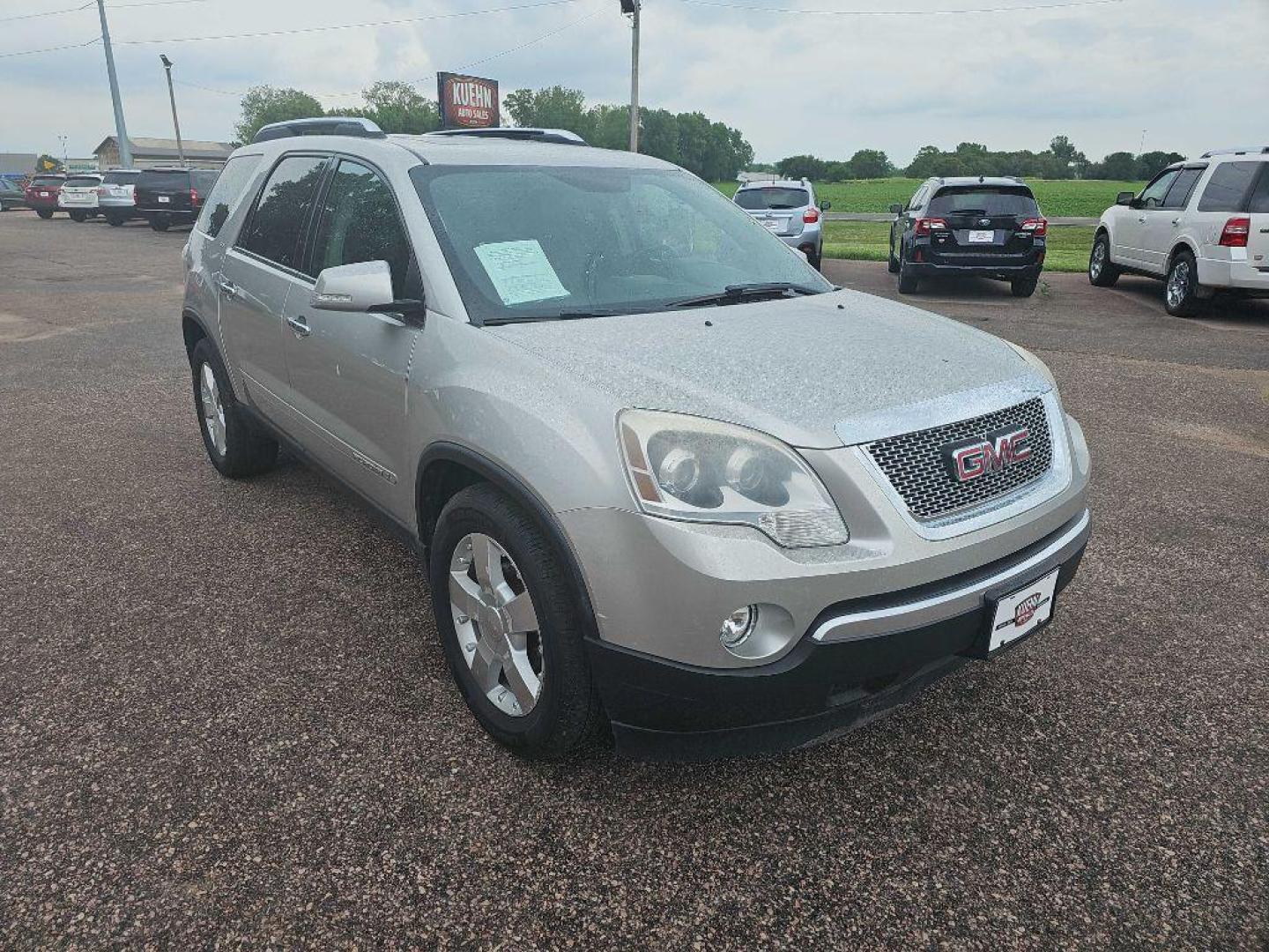 2008 SILVER GMC ACADIA SLT-2 (1GKEV33728J) with an 3.6L engine, Automatic transmission, located at 495 Old Highway 20 West, South Sioux City, NE, 68776, (402) 494-2677, 42.458408, -96.443512 - Photo#6