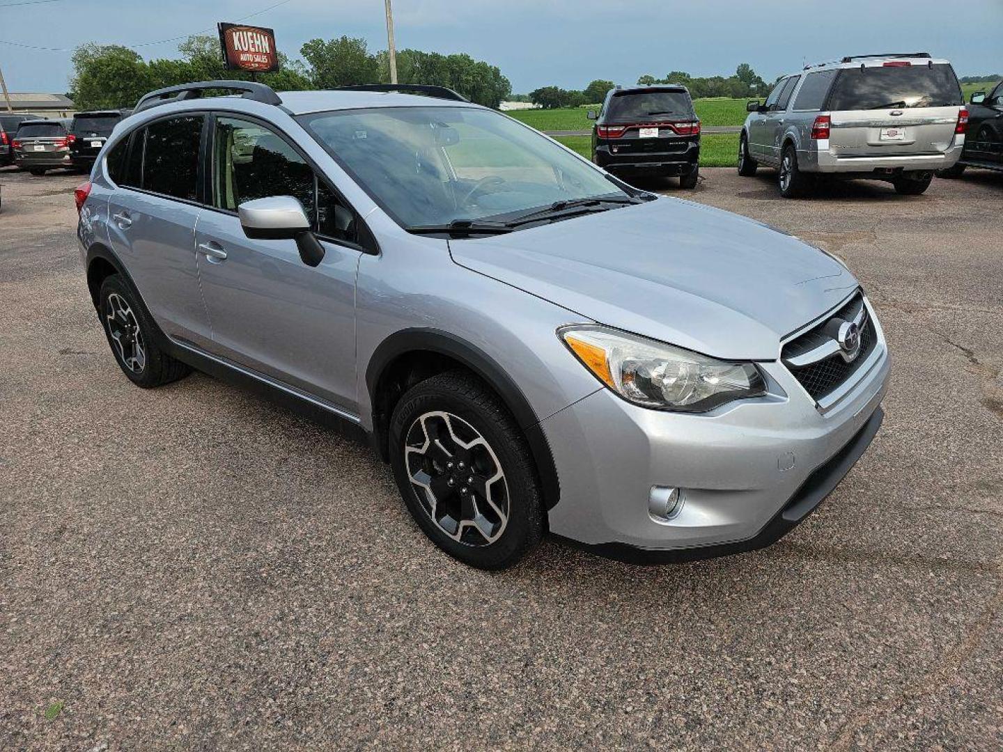 2015 SILVER SUBARU XV CROSSTREK 2.0 PREMIUM (JF2GPACC9F8) with an 2.0L engine, 5-Speed Manual transmission, located at 495 Old Highway 20 West, South Sioux City, NE, 68776, (402) 494-2677, 42.458408, -96.443512 - Photo#5