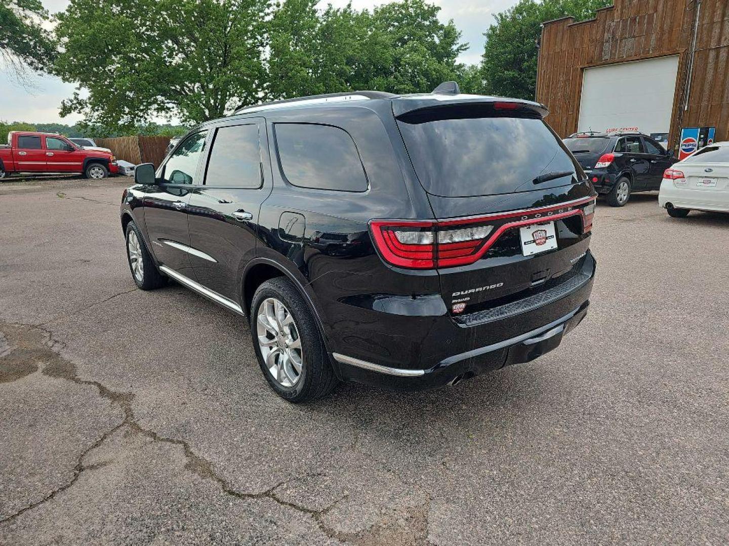 2017 BLACK DODGE DURANGO CITADEL (1C4RDJEG0HC) with an 3.6L engine, Automatic transmission, located at 495 Old Highway 20 West, South Sioux City, NE, 68776, (402) 494-2677, 42.458408, -96.443512 - Photo#0