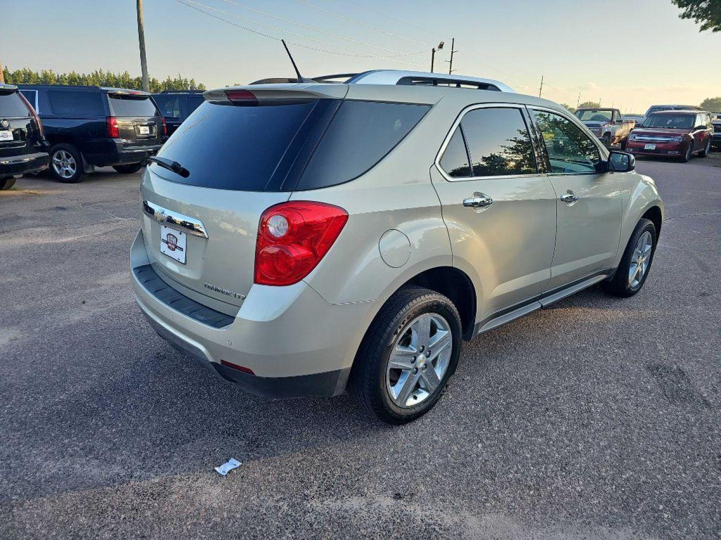 2014 TAN CHEVROLET EQUINOX LTZ (2GNALDEK2E6) with an 2.4L engine, Automatic transmission, located at 495 Old Highway 20 West, South Sioux City, NE, 68776, (402) 494-2677, 42.458408, -96.443512 - Photo#4