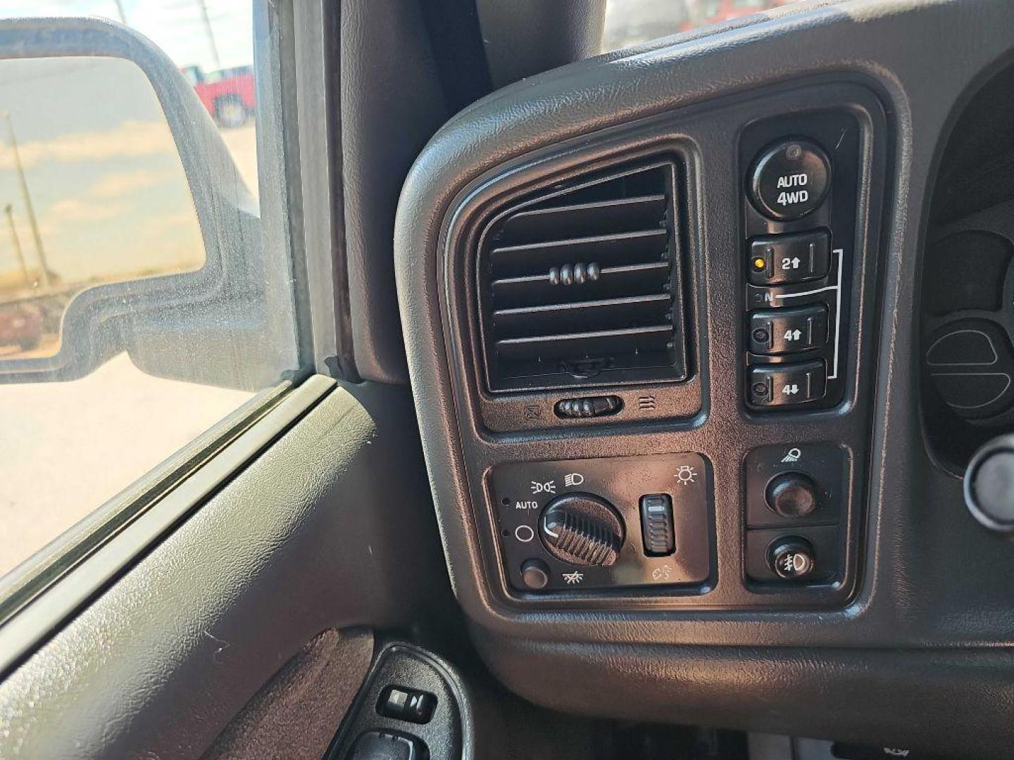 2003 MAROON CHEVROLET SILVERADO 1500 (2GCEK19T431) with an 5.3L engine, Automatic transmission, located at 495 Old Highway 20 West, South Sioux City, NE, 68776, (402) 494-2677, 42.458408, -96.443512 - Photo#9