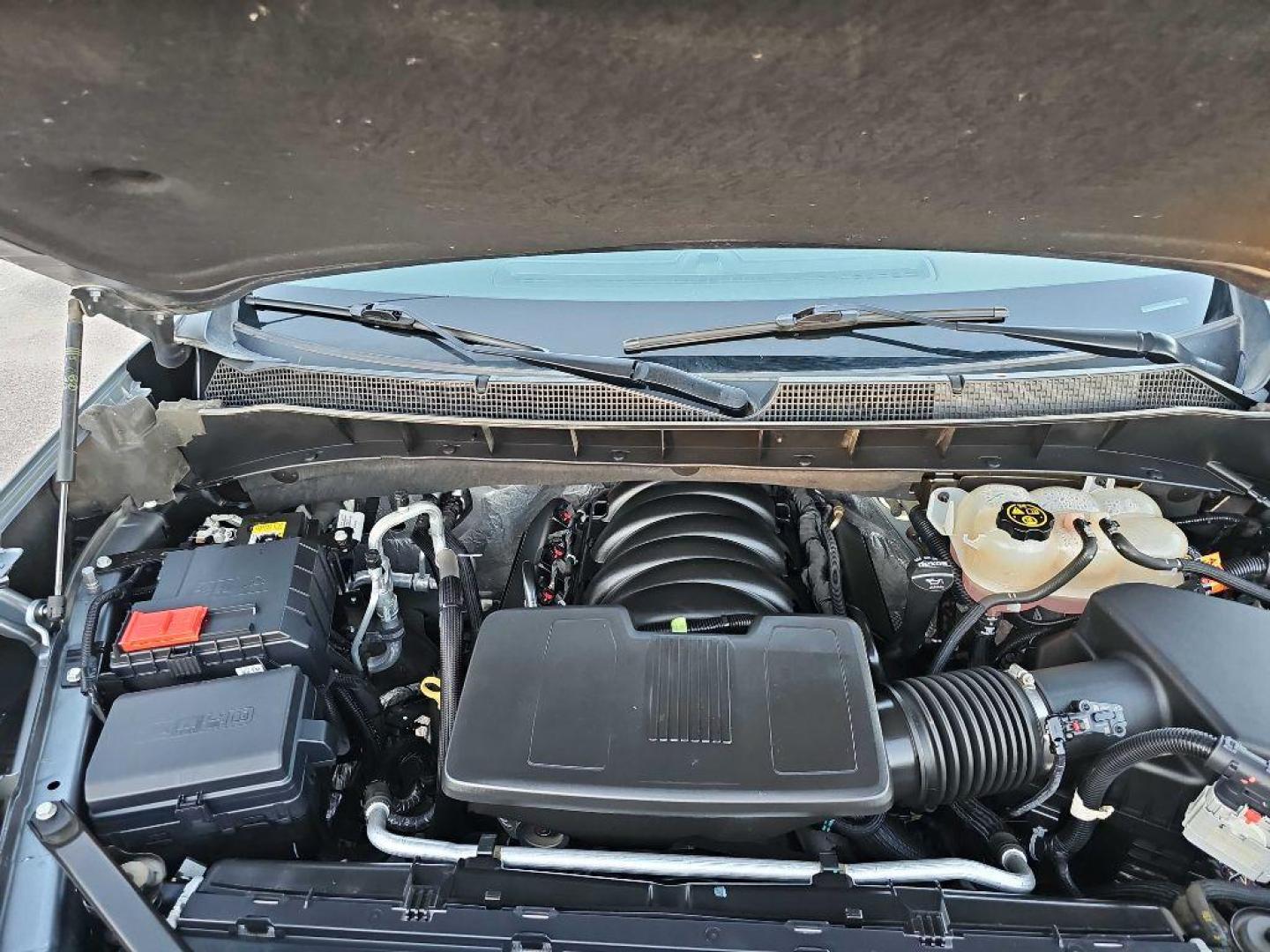 2020 GREY CHEVROLET SILVERADO 1500 LT (3GCUYDEDXLG) with an 5.3L engine, Automatic transmission, located at 495 Old Highway 20 West, South Sioux City, NE, 68776, (402) 494-2677, 42.458408, -96.443512 - Photo#14