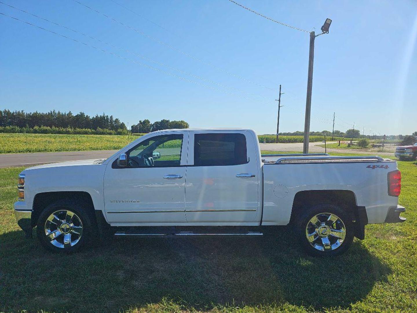 2014 WHITE CHEVROLET SILVERADO 1500 LTZ (3GCUKSEC6EG) with an 5.3L engine, Automatic transmission, located at 495 Old Highway 20 West, South Sioux City, NE, 68776, (402) 494-2677, 42.458408, -96.443512 - Photo#1