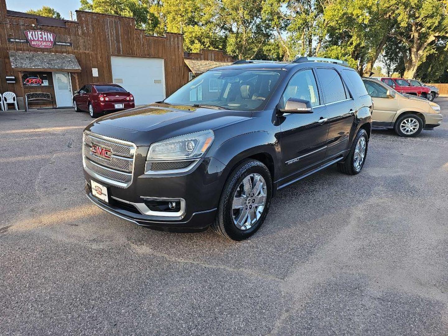 2014 GREY GMC ACADIA DENALI (1GKKVTKD3EJ) with an 3.6L engine, Automatic transmission, located at 495 Old Highway 20 West, South Sioux City, NE, 68776, (402) 494-2677, 42.458408, -96.443512 - Photo#15