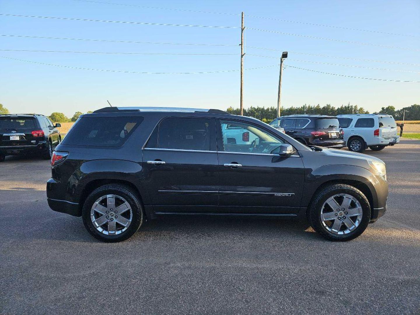 2014 GREY GMC ACADIA DENALI (1GKKVTKD3EJ) with an 3.6L engine, Automatic transmission, located at 495 Old Highway 20 West, South Sioux City, NE, 68776, (402) 494-2677, 42.458408, -96.443512 - Photo#19