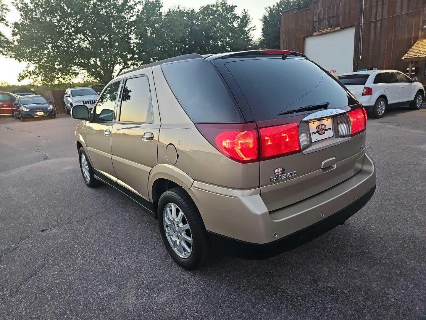 2006 TAN BUICK RENDEZVOUS CX (3G5DB03L06S) with an 3.5L engine, Automatic transmission, located at 495 Old Highway 20 West, South Sioux City, NE, 68776, (402) 494-2677, 42.458408, -96.443512 - Photo#2