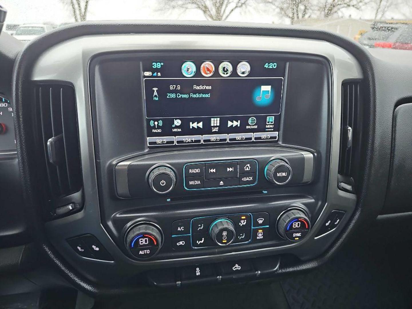 2017 WHITE CHEVROLET SILVERADO 1500 LT (3GCUKREC9HG) with an 5.3L engine, Automatic transmission, located at 495 Old Highway 20 West, South Sioux City, NE, 68776, (402) 494-2677, 42.458408, -96.443512 - Photo#11